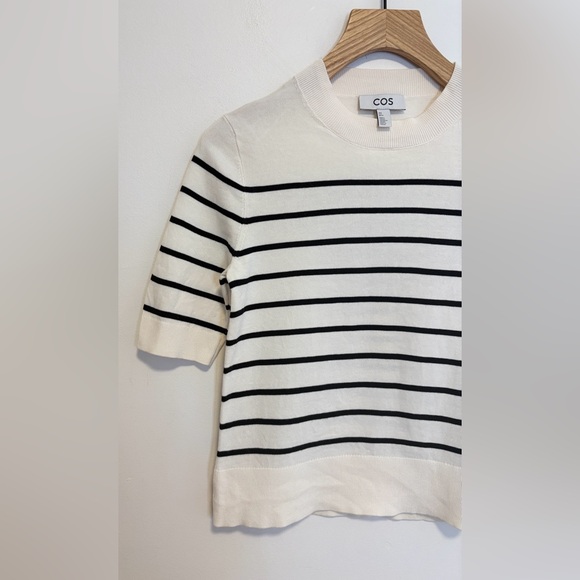 COS Short-Sleeve Knitted T-Shirt , sz : small - Picture 5 of 8